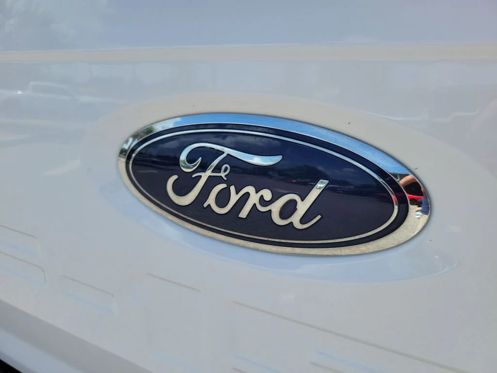 Used 2023 Oxford White Ford XL image 7
