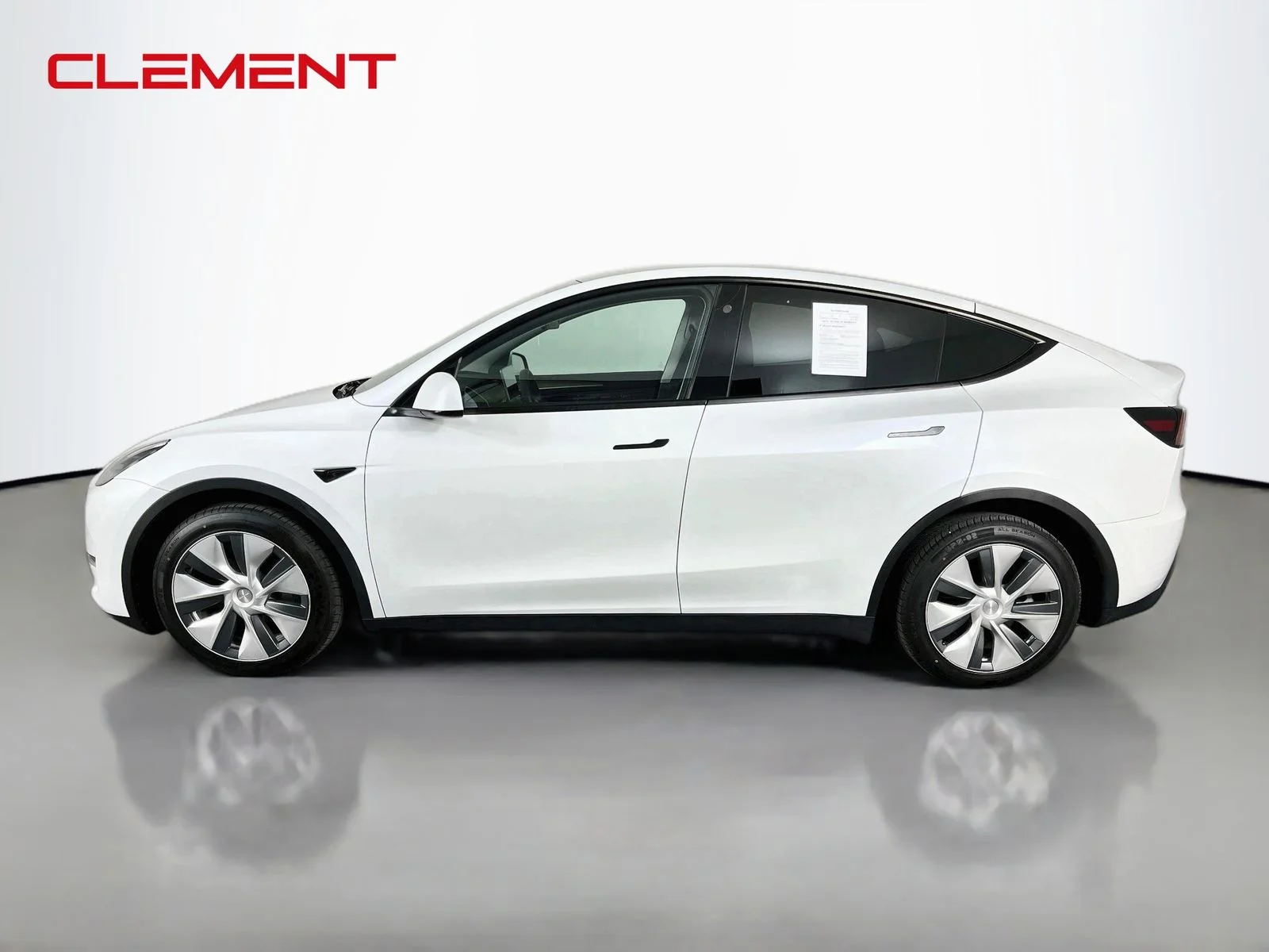 Used 2023 White Tesla Long Range image 4