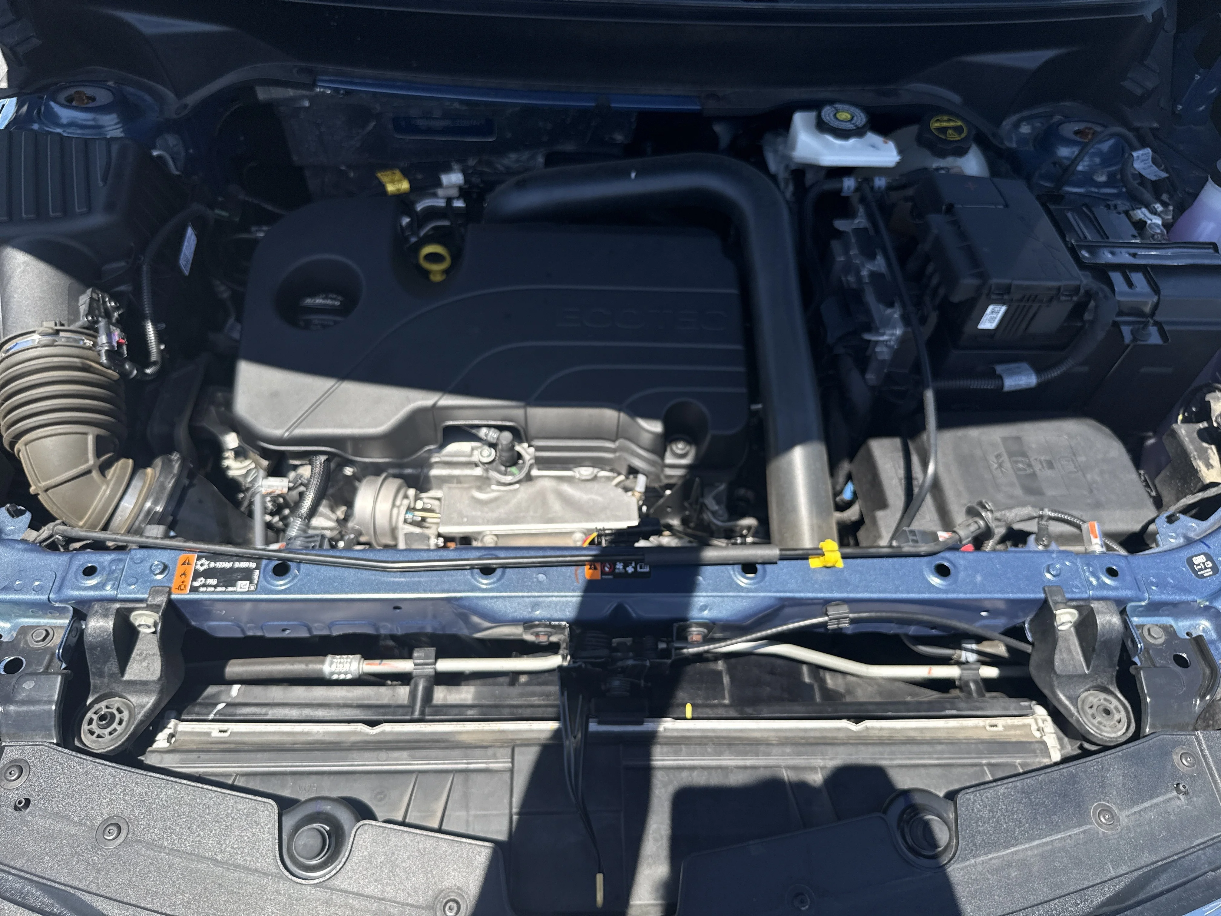 Used 2024 Lakeshore Blue Metallic Chevrolet LT image 19