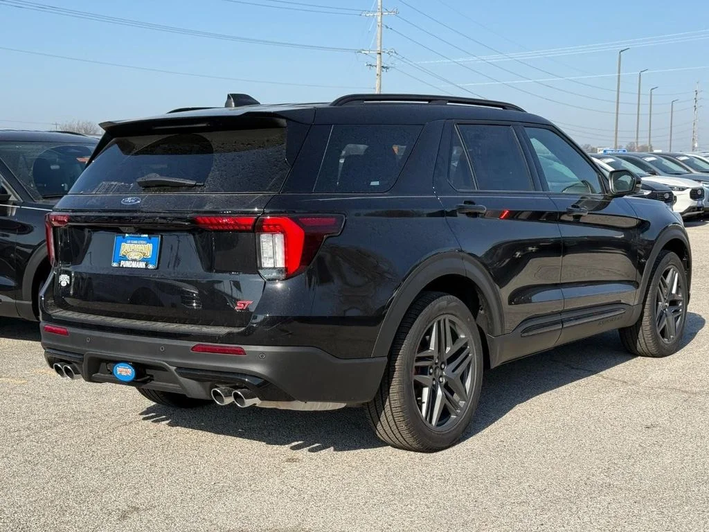 New 2026 Agate Black Metallic Ford ST image 3