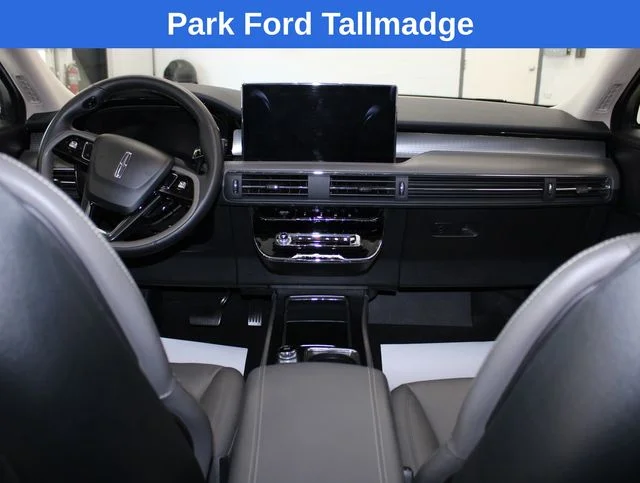 Used 2023 Radiance Metallic Lincoln Standard image 26