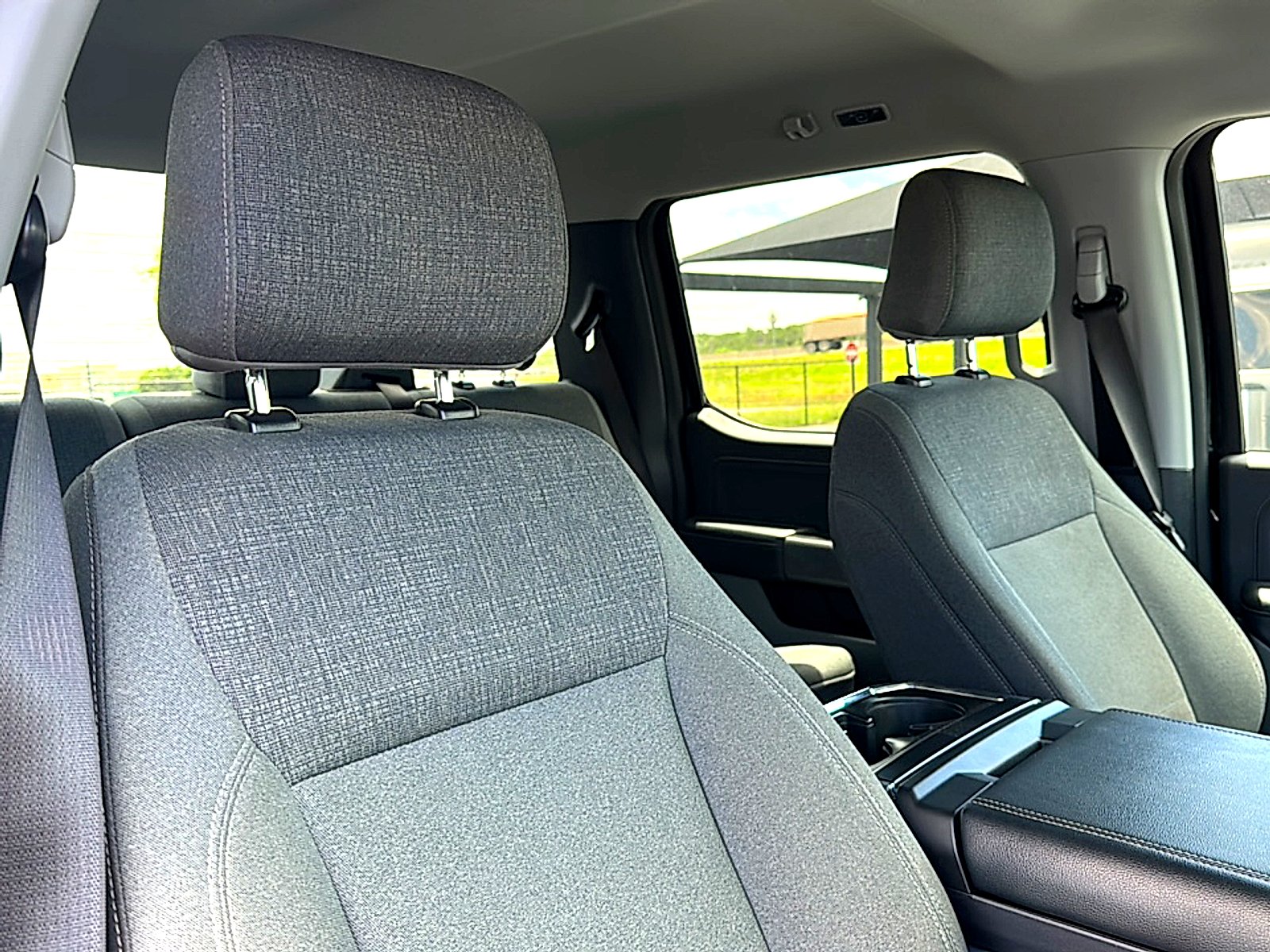 Used 2024 Agate Black Metallic Ford XLT image 24