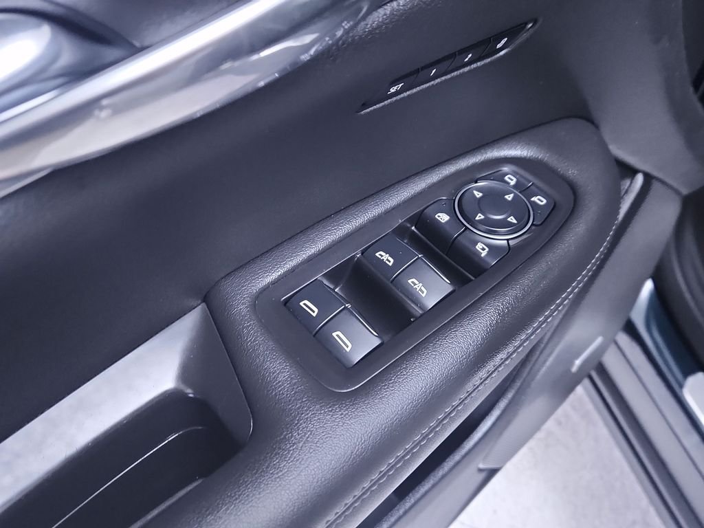 Used 2024 Green Cadillac Luxury image 13