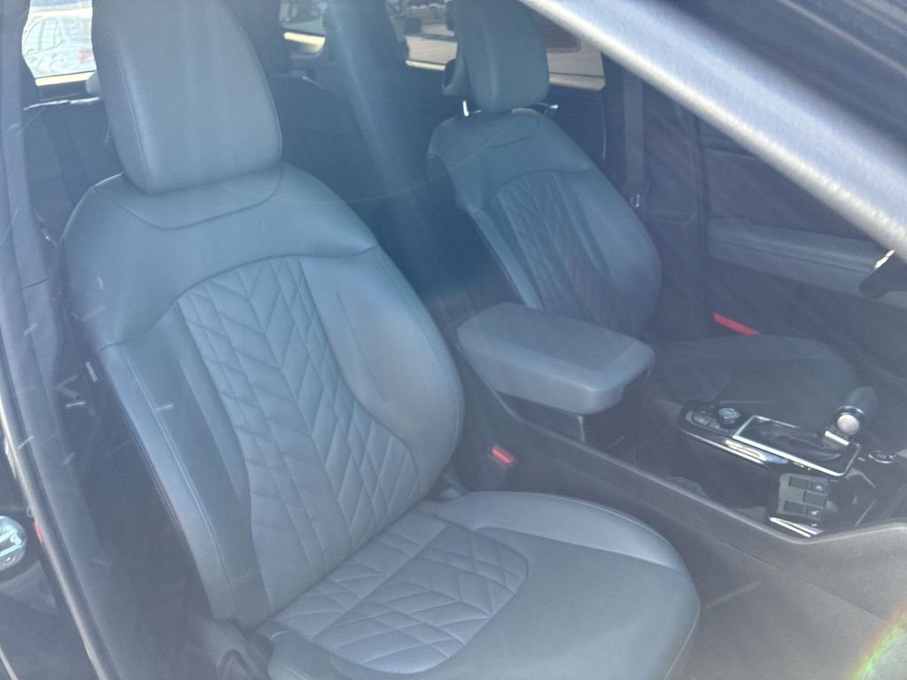 Used 2023 Black Kia X-Line image 22