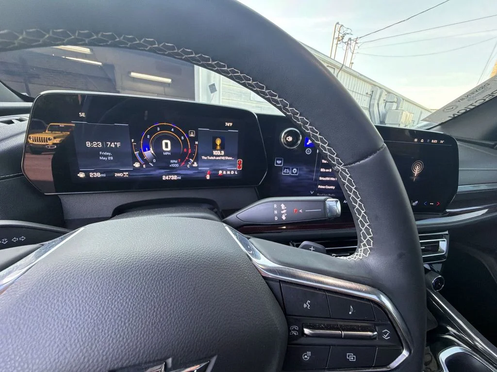 Used 2025 Black Chevrolet Z71 image 19