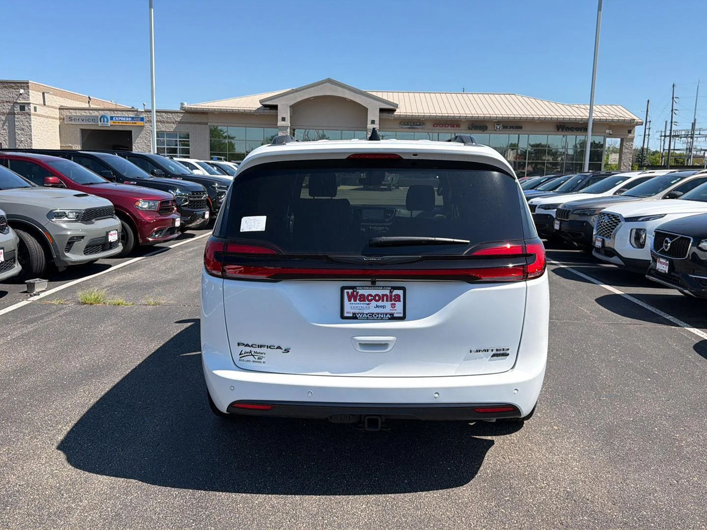 2026 Chrysler Pacifica Limited - Photo 6
