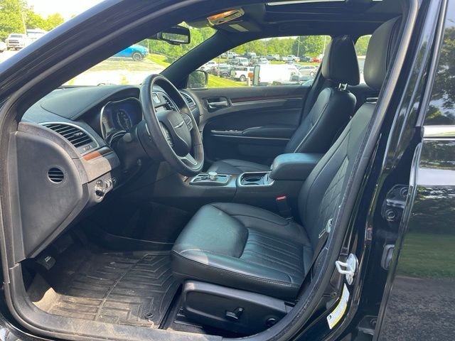 Used 2018 Gloss Black Chrysler C image 13