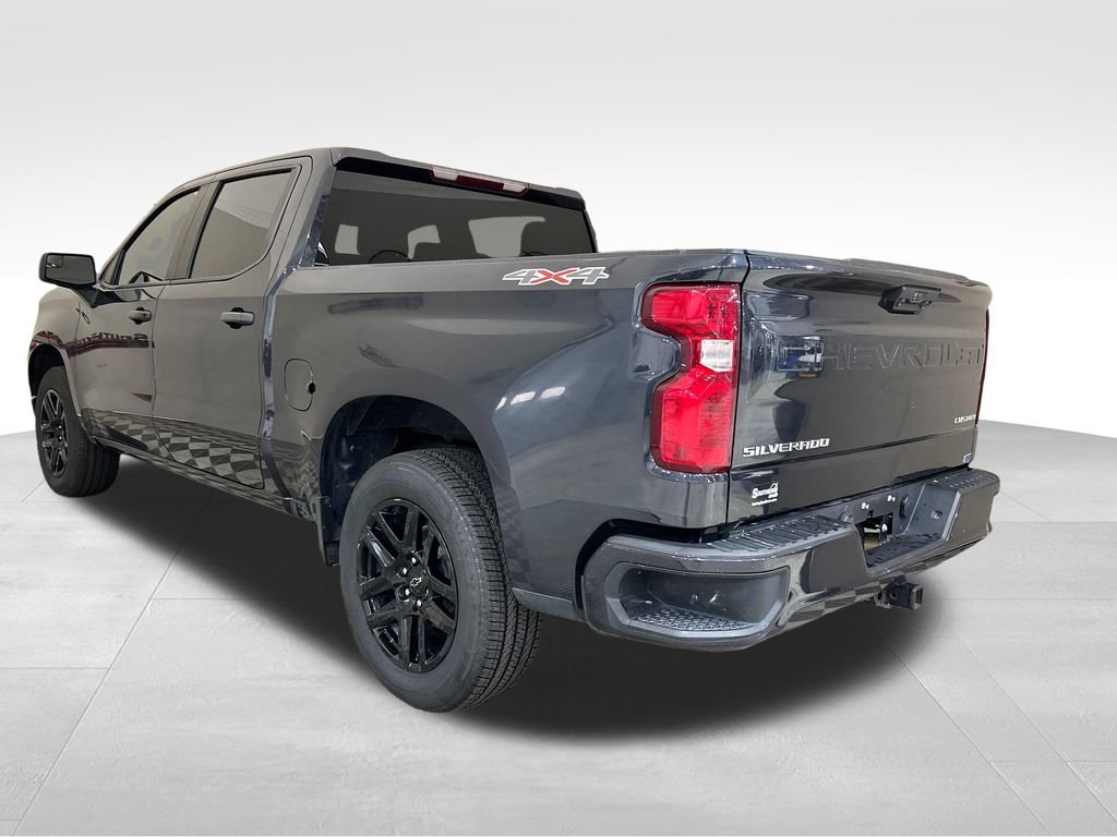 Used 2022 Gray Chevrolet Custom image 3