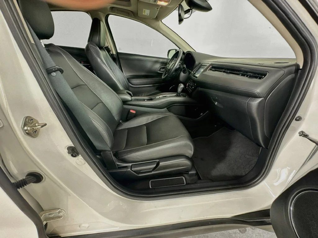 Certified Used 2019 Platinum White Pearl Honda EX-L image 37