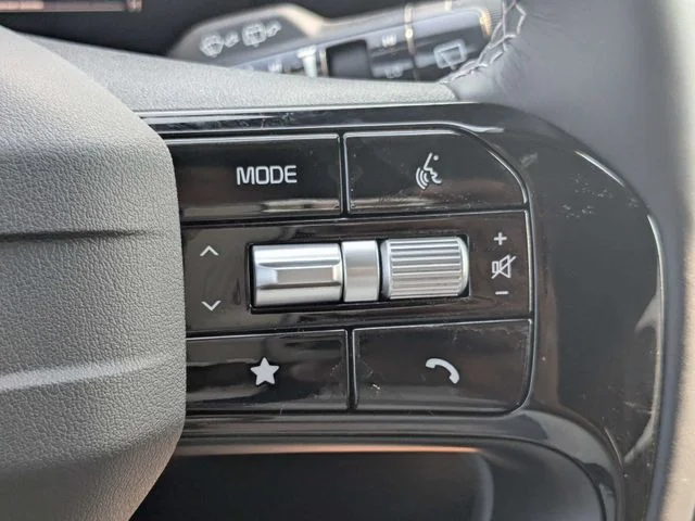New 2026 Glacial White Pearl Kia S image 25