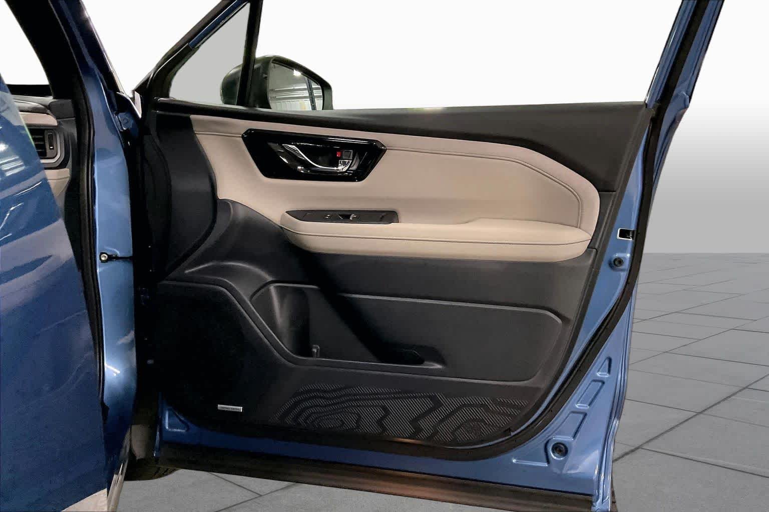 Used 2025 Horizon Blue Pearl Subaru Limited image 22