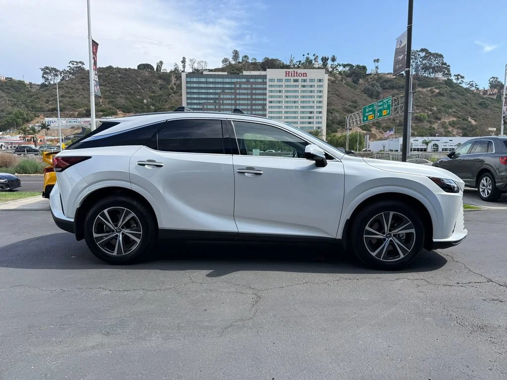 Used 2024 White Lexus RX 350 image 6