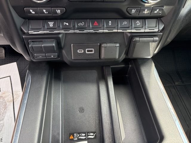 Used 2022 Blue Chevrolet High Country image 26