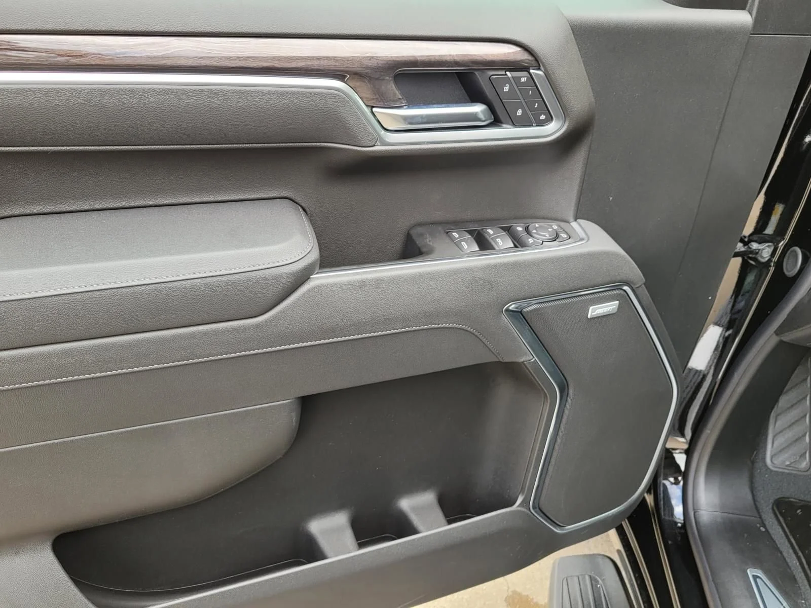 2026 Chevrolet Silverado 1500 LTZ - Photo 12
