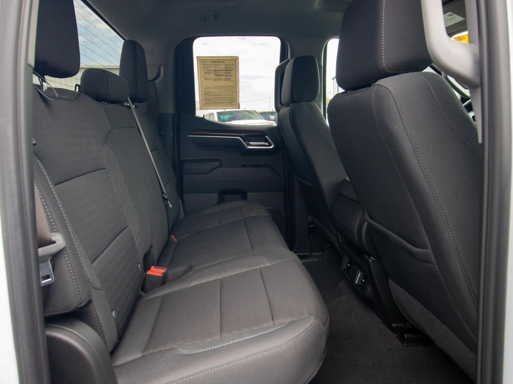 Used 2024 White GMC Elevation image 15