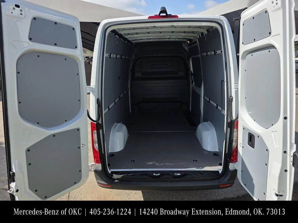 New 2026 Arctic White Mercedes-Benz Cargo 144 WB image 4
