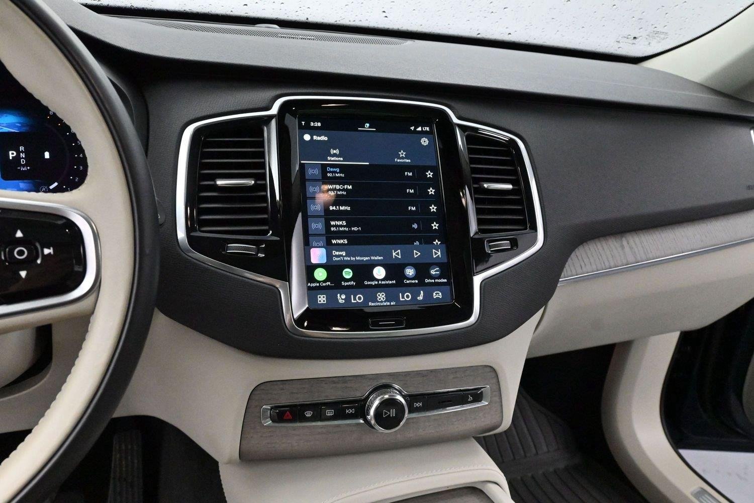 Used 2023 Denim Blue Metallic Volvo Plus image 19