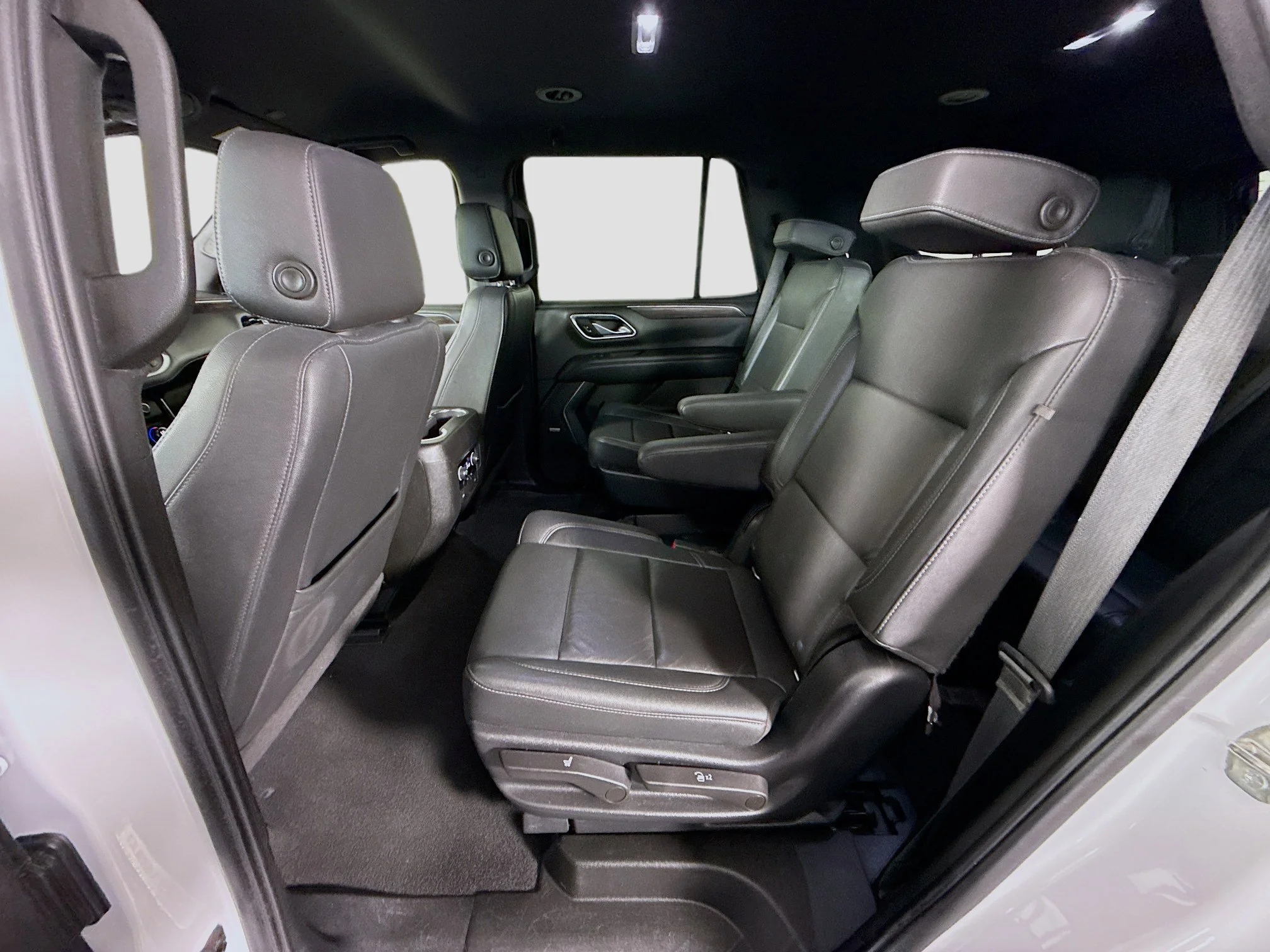 Used 2022 Summit White Chevrolet LT image 21