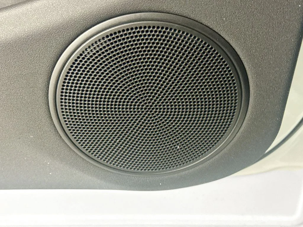 New 2026 Fuji White Land Rover Core S image 18