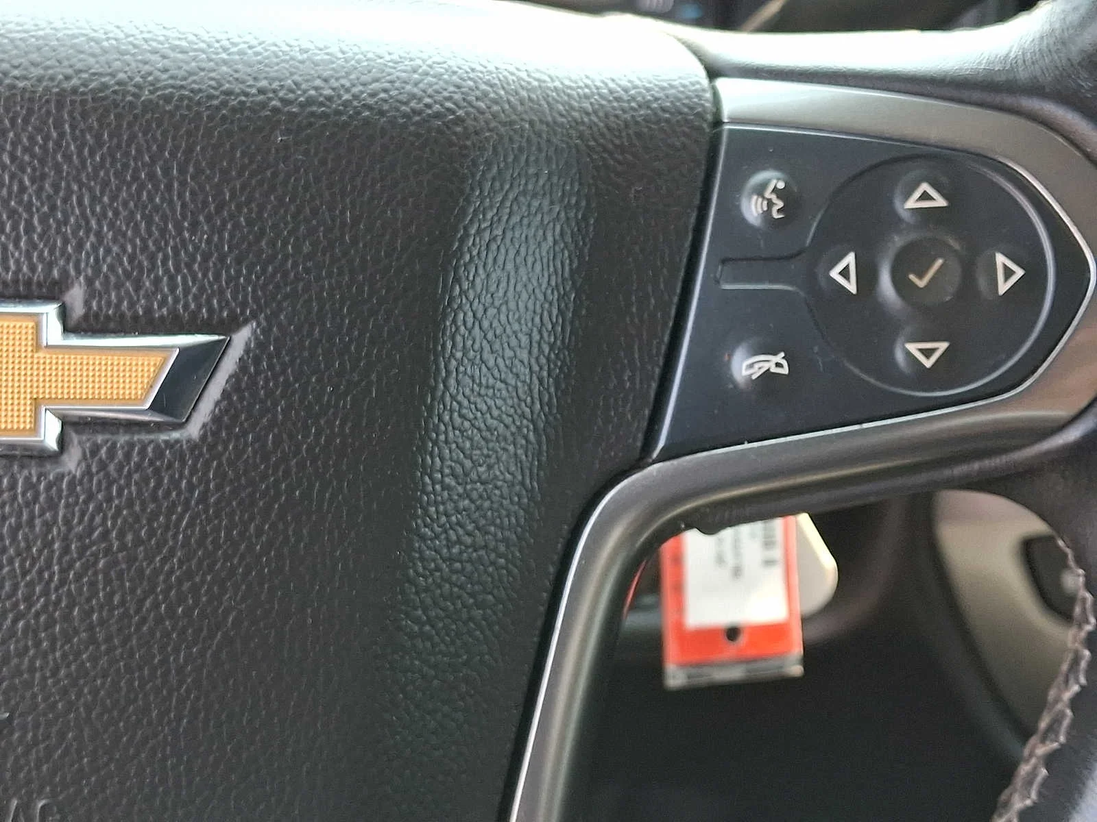 Used 2018 Silver Ice Metallic Chevrolet LT image 21