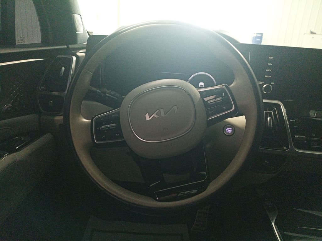 Used 2022 White Kia SX Prestige image 17