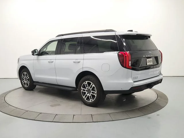 Used 2025 Silver Ford Active image 6