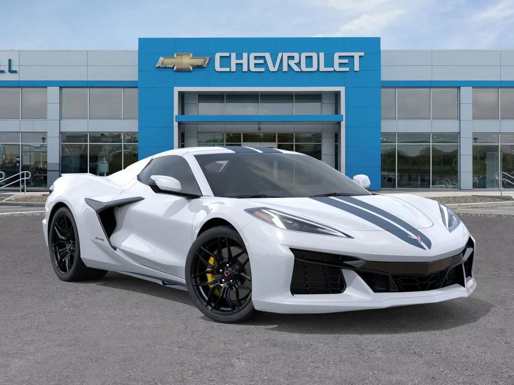 Used 2025 Arctic White Chevrolet 1LZ image 7