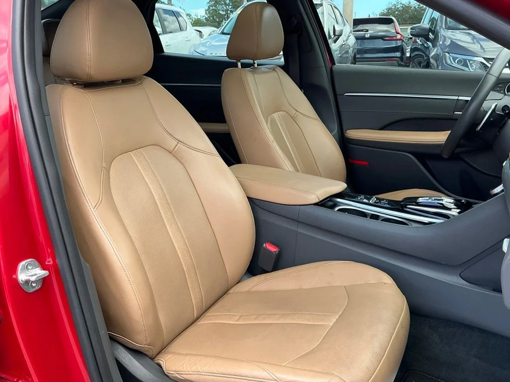 Used 2020 Red Hyundai Limited image 24