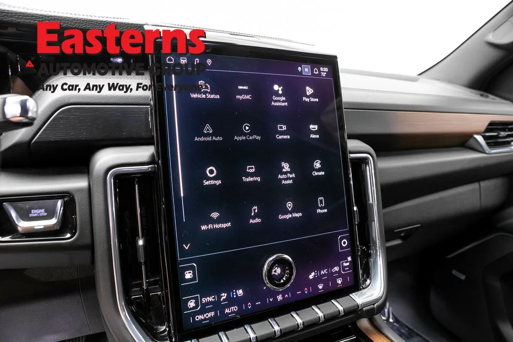 Used 2025 Silver GMC Denali image 19