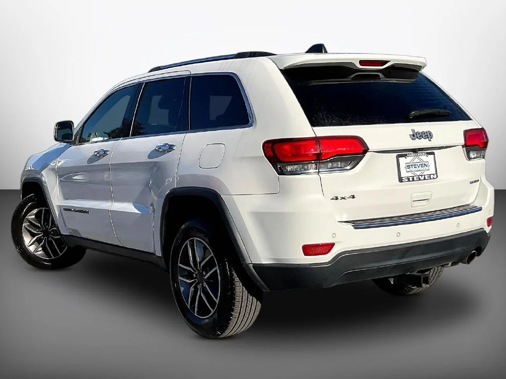 Used 2021 Bright White Clearcoat Jeep Limited image 4