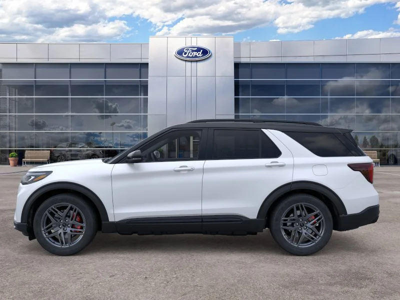 New 2026 Star White Metallic Tri-Coat Ford ST image 3