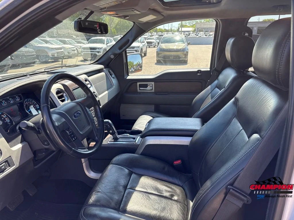 Used 2013 White Ford Lariat image 11