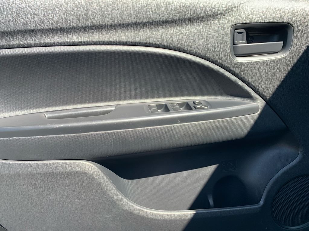 Used 2024 Black Mitsubishi ES image 11
