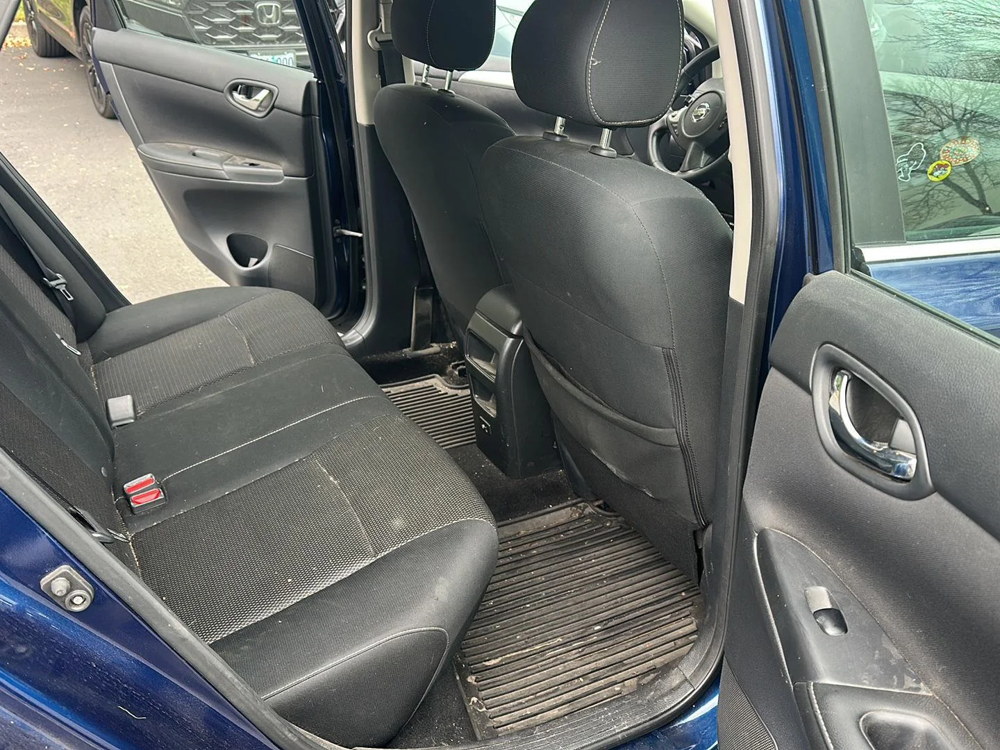 Used 2019 Deep Blue Pearl Nissan S image 11