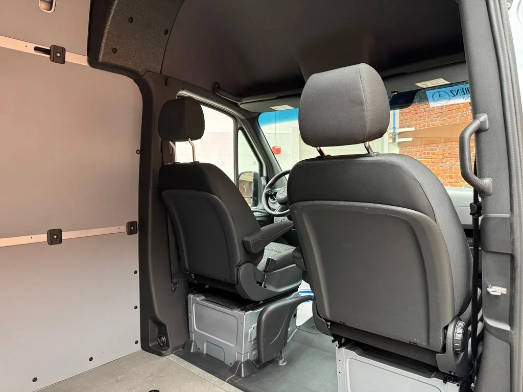Used 2025 Silver Mercedes-Benz Cargo 170 WB image 32