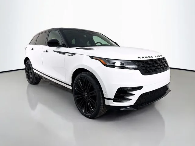 New 2026 Fuji White Land Rover P250 Base image 3