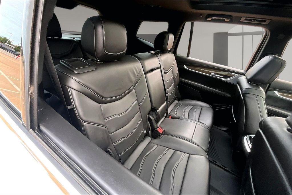 Used 2025 White Cadillac Premium Luxury image 27