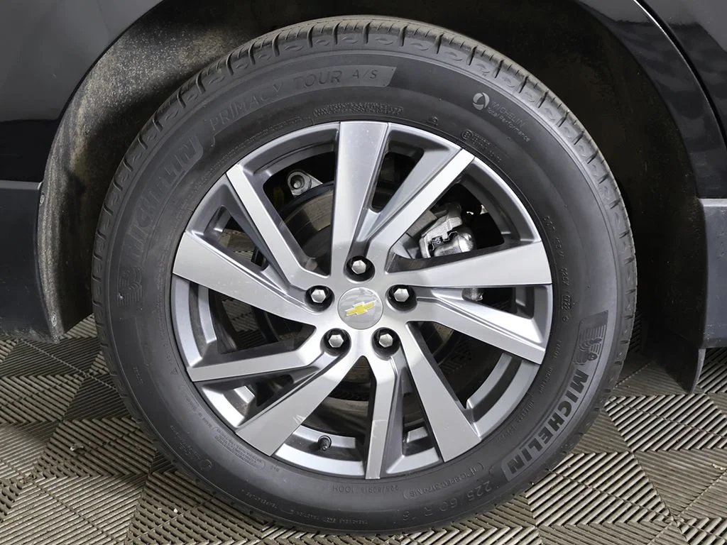 Used 2022 Black Chevrolet Premier image 18
