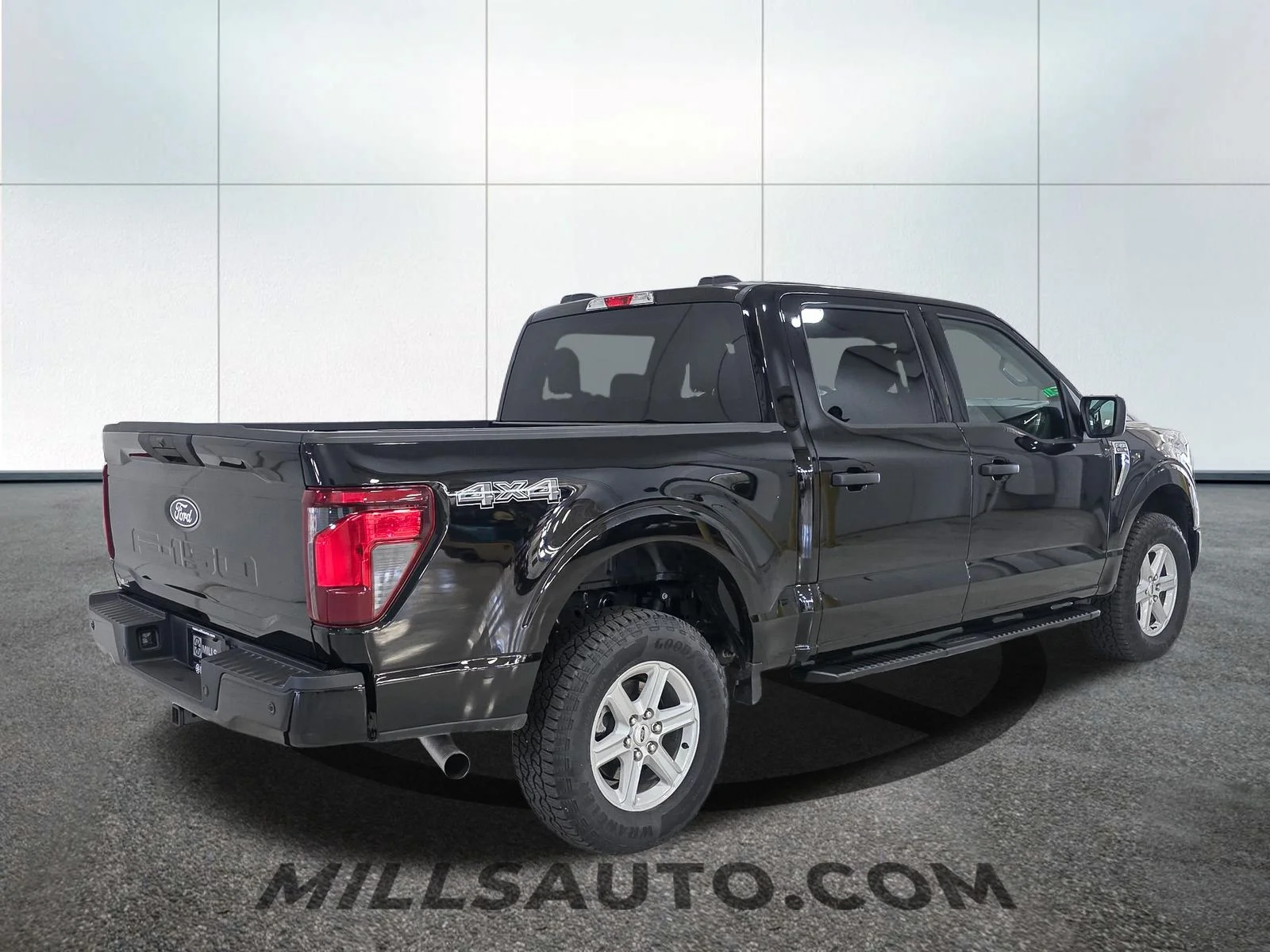 Used 2026 Agate Black Metallic Ford XLT image 8