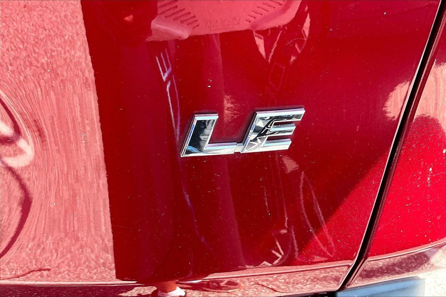 Used 2020 Red Toyota LE image 22