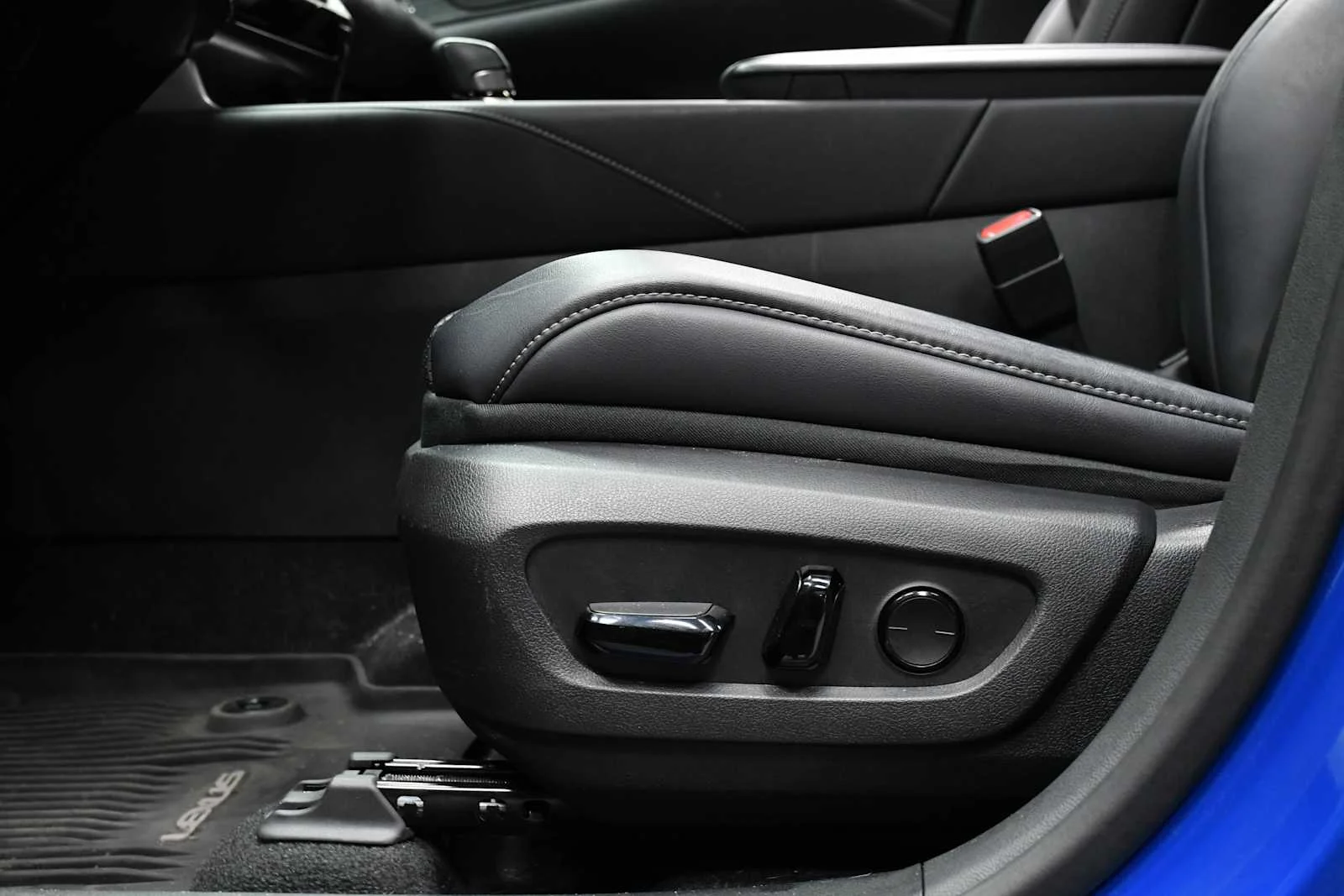 Used 2024 Grecian Water Lexus F SPORT Handling image 13
