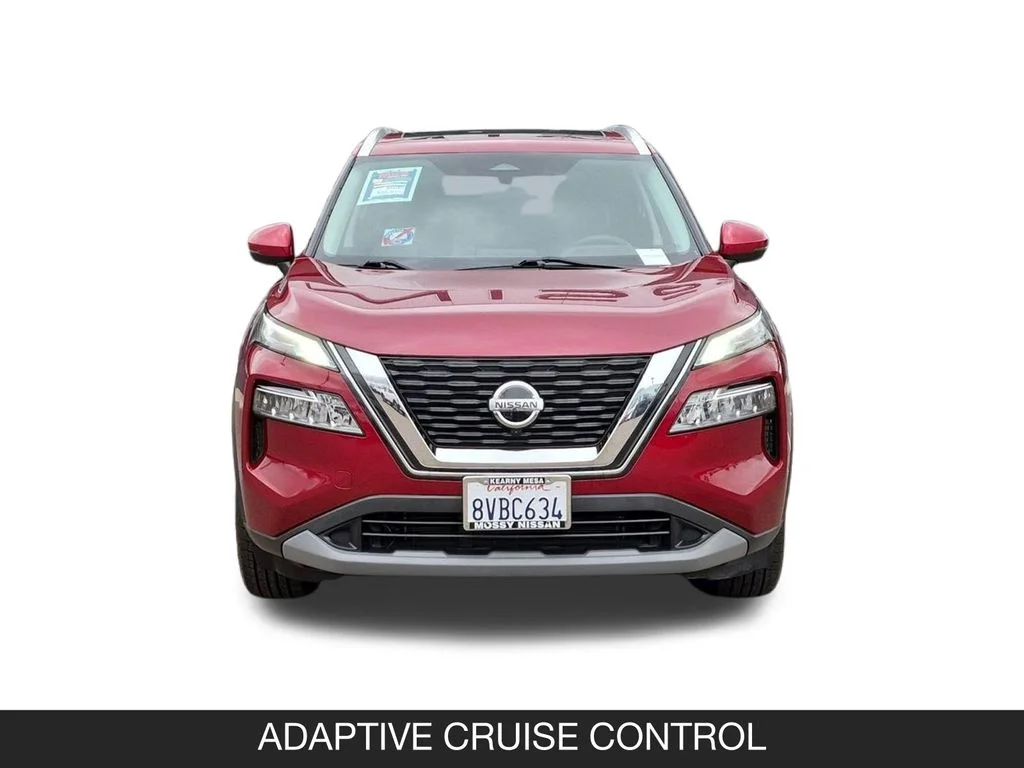 Used 2021 Red Nissan SV image 4