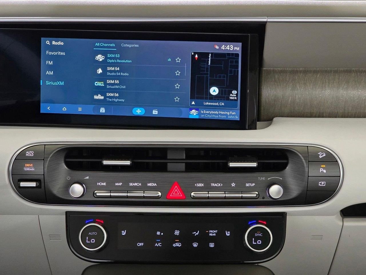New 2026 Creamy White Pearl Hyundai SEL AWD image 26