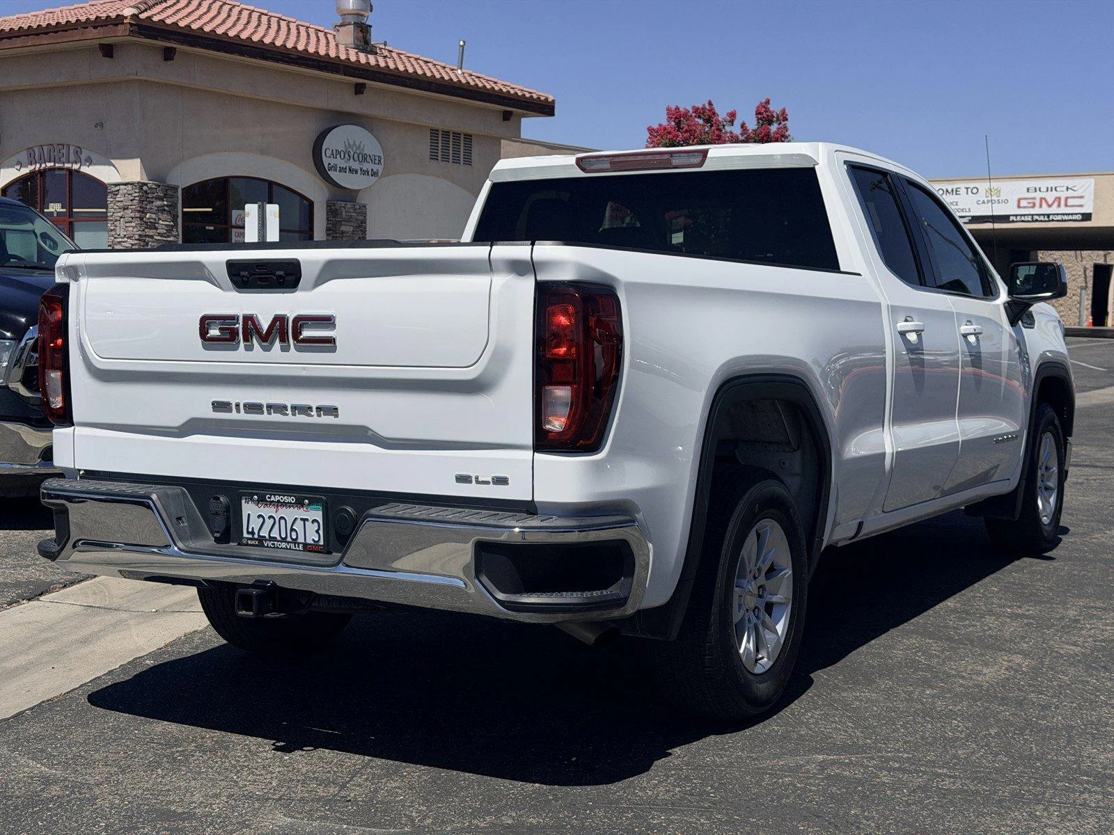 Used 2022 Summit White GMC SLE image 6