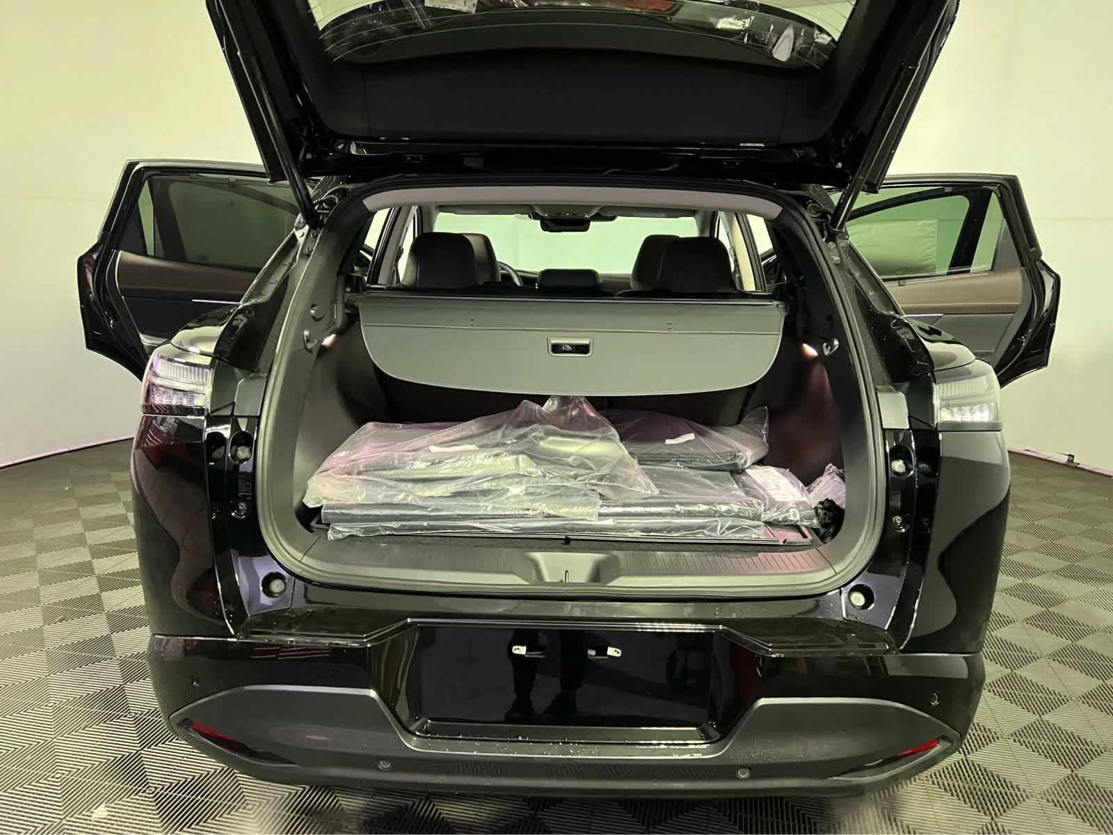 New 2026 SUPER BLAC Nissan Platinum image 18