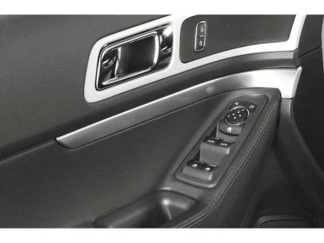 Used 2015 Red Ford XLT image 18