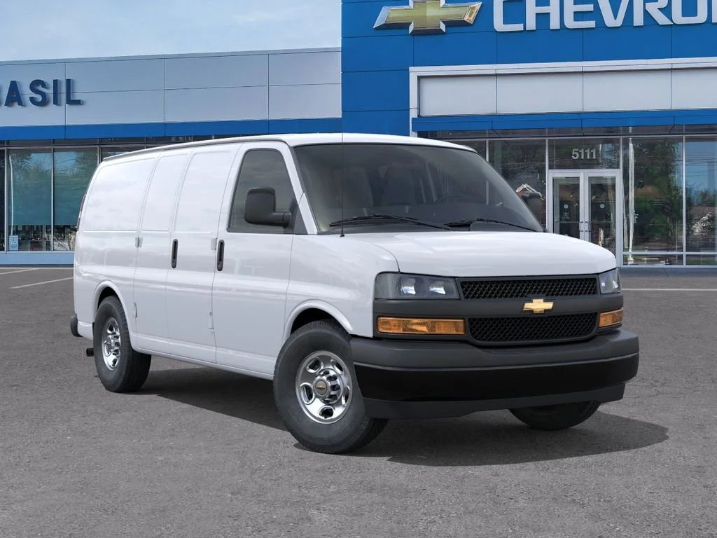 New 2026 Summit White Chevrolet 1WT image 7