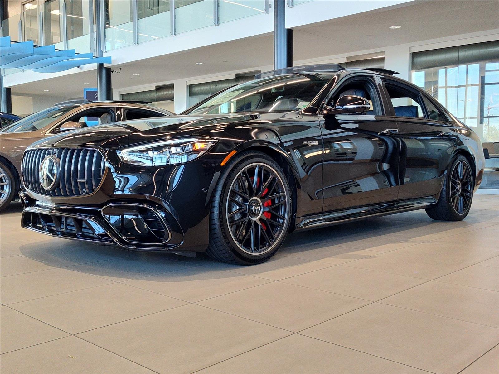 2026 Mercedes-Benz S-Class AMG S 63 E-Performance's photo