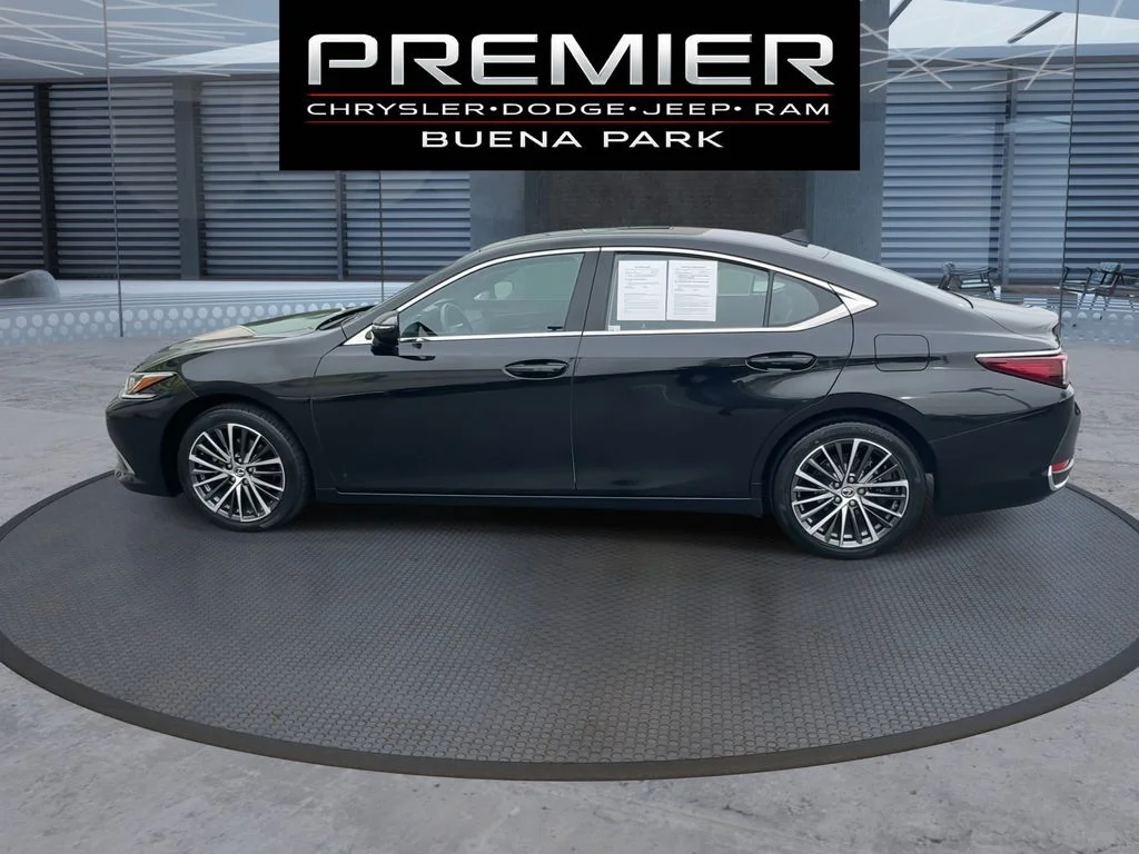 Used 2023 Black Lexus 250 image 5