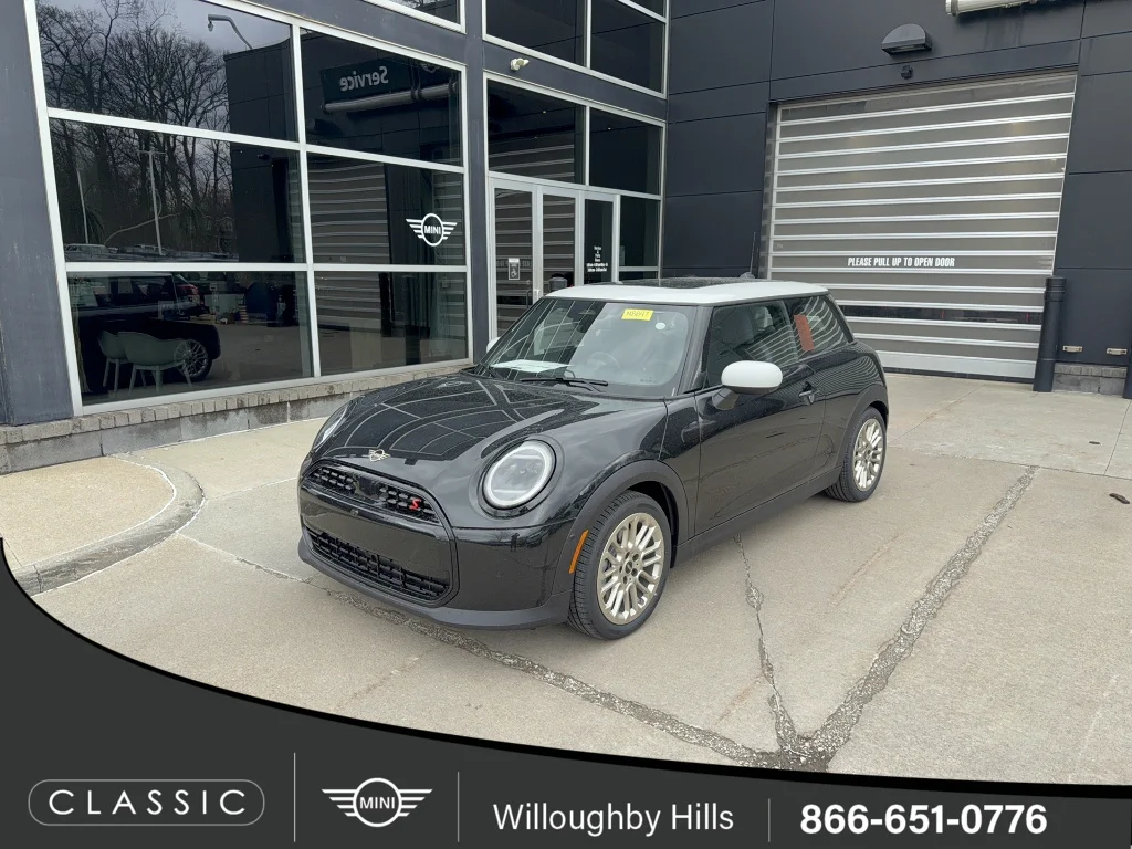 2026 MINI Hardtop Cooper S's photo